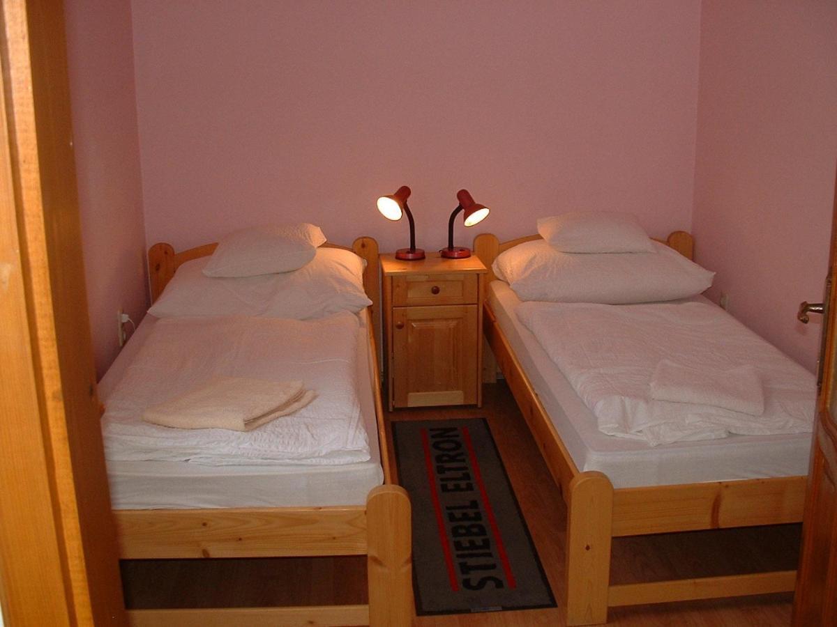 Apartmanhaz Cedrus 8 Zalakaros Phòng bức ảnh